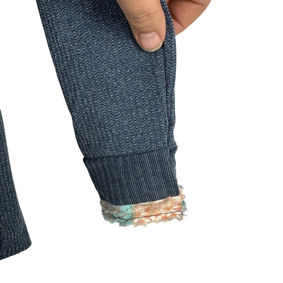 Mystree Womens Blue Long Sleeve Top With Floral Accents Size Small - Picture 7 of 9